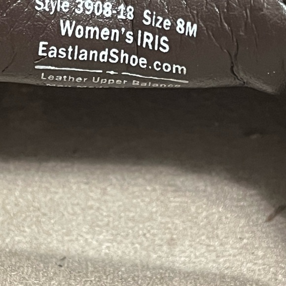 Eastland Women's Slip on New in Box With Active Memory Foam Coffee Color Size 8 - Picture 6 of 7